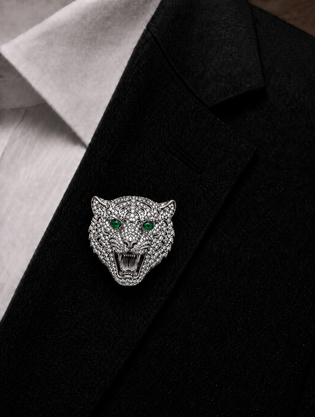 The Tiger Pin - Emerald